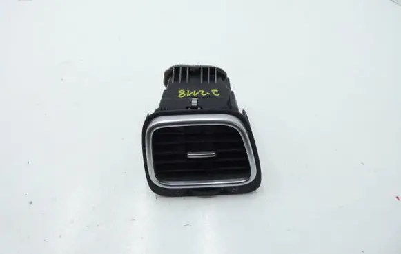 Volkswagen Eos Dashboard side air vent grill/cover trim 1Q0819704G 1Q0819710B