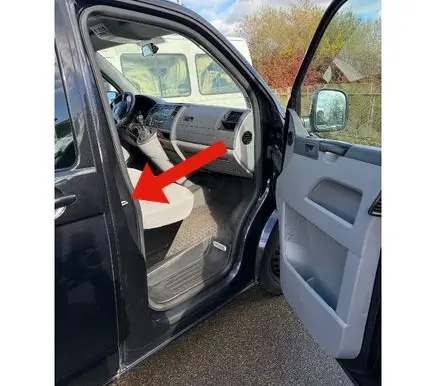 Volkswagen Multivan T5 Front door lock loop/hook striker 3B0837033AG