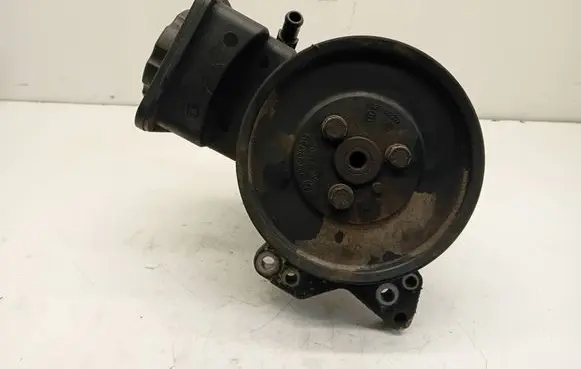 BMW 5 E39 Power steering pump 32422247046 91208