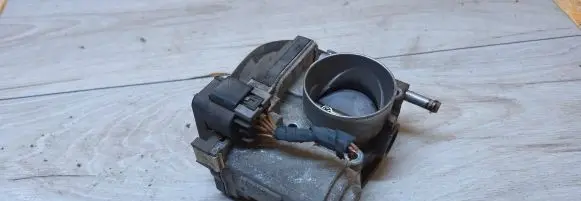 Opel Astra H Throttle valve 055352858 25362123