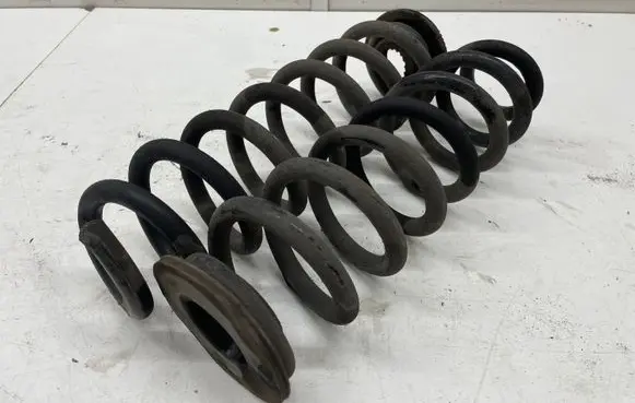 Opel Insignia B Rear coil spring