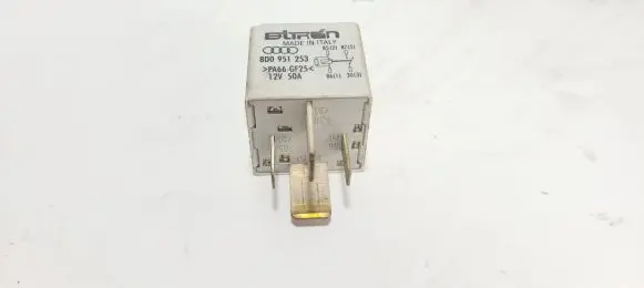 Volkswagen PASSAT B5.5 Other relay 8D0951253