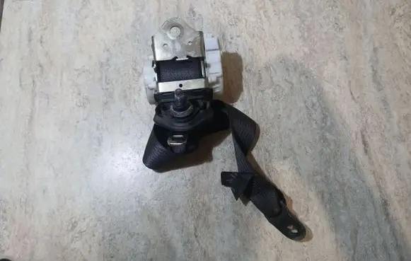 Opel Meriva B Rear seatbelt 34084630C