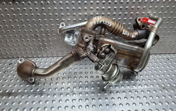 Opel Astra J EGR valve cooler S26336498 55567726