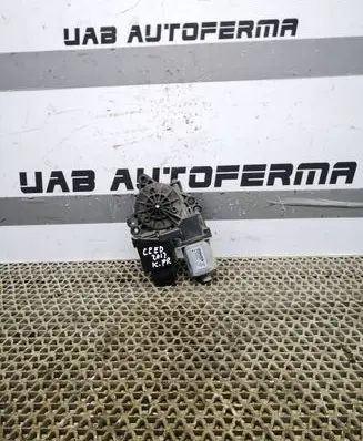 KIA Ceed Front door window regulator motor 82450A2010 001100288588