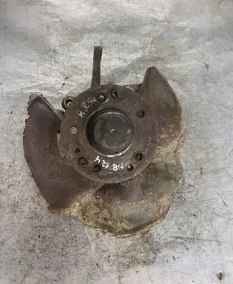 Mercedes-Benz E W124 Front wheel hub spindle knuckle