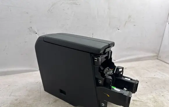 Peugeot 308 Center console 9838038180 9838038380 9838038080