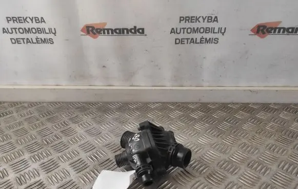 BMW 5 E60 E61 Thermostat/thermostat housing 753665507 754631902