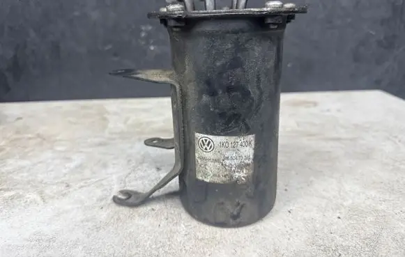 Volkswagen Golf V Fuel filter housing 1K0127400K