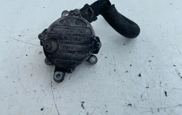 Volvo V60 Vacuum pump 31219463