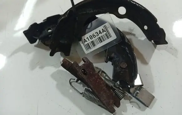 Toyota Avensis T250 Handbrake/parking brake pads 