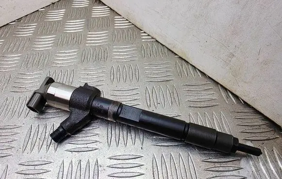 Mitsubishi ASX Fuel injector 1465A323