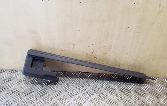 Volvo XC90 Front driver seat rail trim 30662554