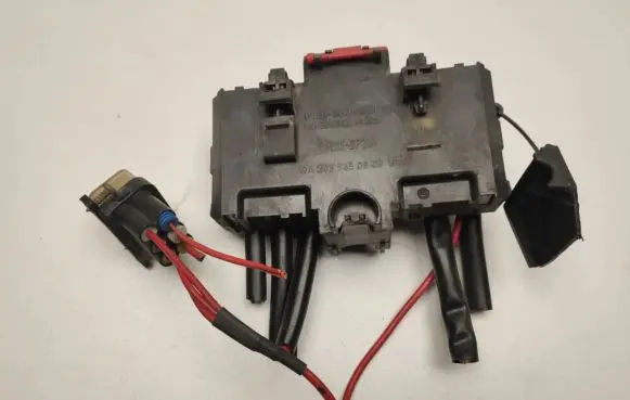 Mercedes-Benz C W203 Fuse module A2035450803