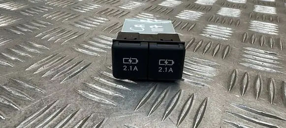 Lexus UX USB socket connector 8553276010
