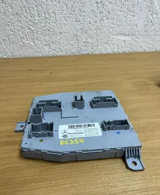 Mercedes-Benz GLC X253 C253 Central body control module A2059006822 D6354