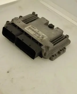 KIA Ceed Engine control unit/module 3911327710 C0FCCM0EI02D 0281013570