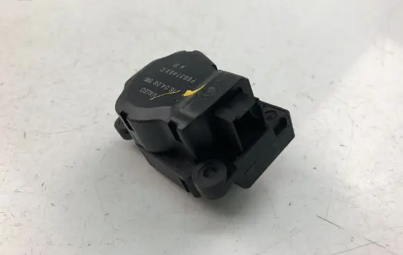 Peugeot 308 Intake manifold valve actuator/motor F663746XC