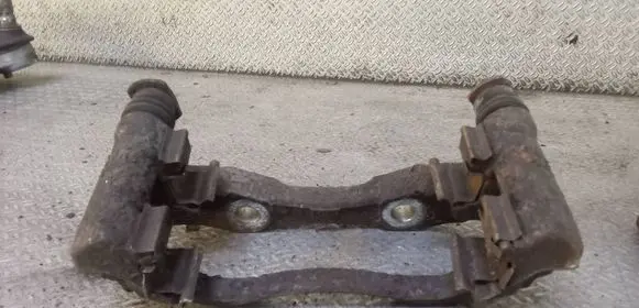 Peugeot 208 I Front Brake Caliper Pad/Carrier 