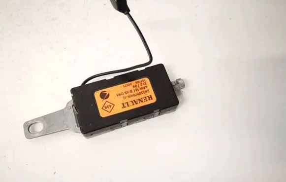 Renault Laguna III Antenna control unit 28230006r