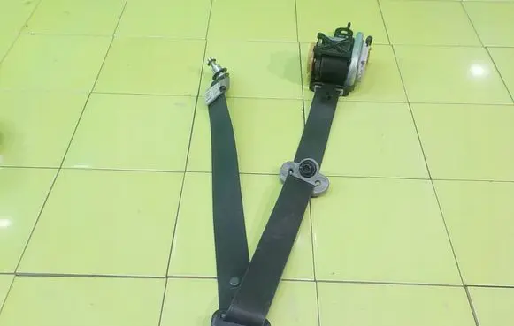 Honda Insight Front seatbelt TKAH3EJ530 BEZPIECZENSTWA