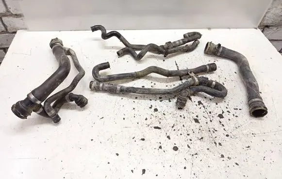 BMW 6 E63 E64 Coolant pipe/hose 