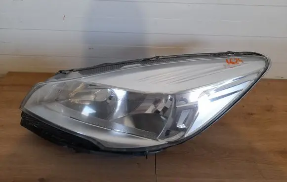 Ford Kuga II Headlight/headlamp