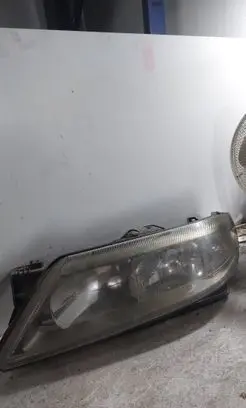 Renault Laguna II Headlight/headlamp 89006910