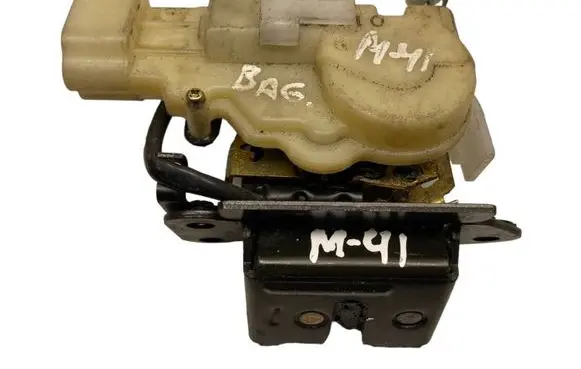 Mazda Premacy Tailgate/trunk/boot lock/catch/latch