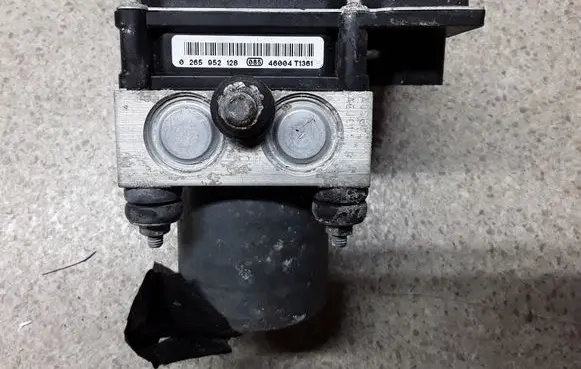 Chevrolet Camaro ABS control unit/module 0265952128