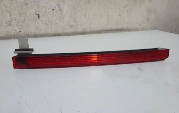 Mercedes-Benz E W211 Third/center stoplight A2118200256 2DA008625