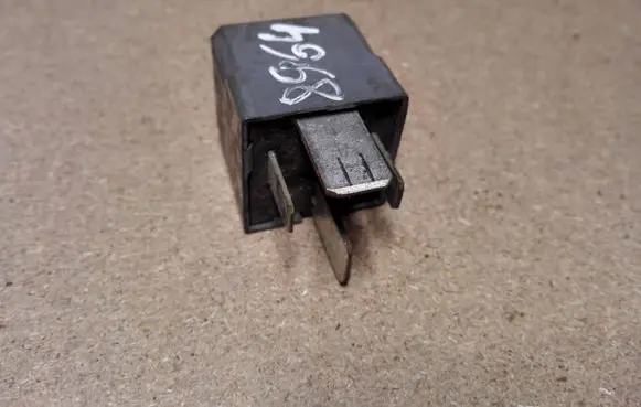Opel Insignia A Other relay 13500120 3760