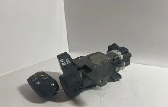 Volvo XC90 Ignition lock 8621509 8626324