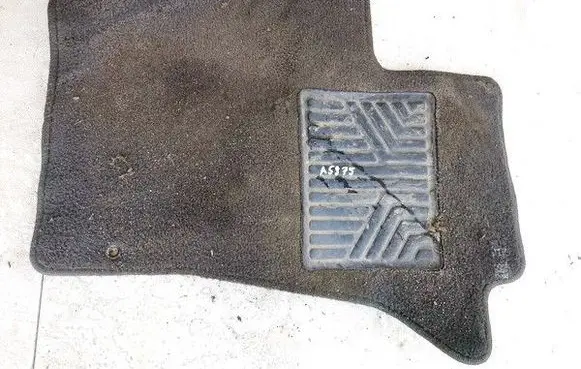 Mercedes-Benz ML W163 Front floor carpet liner a1636801540