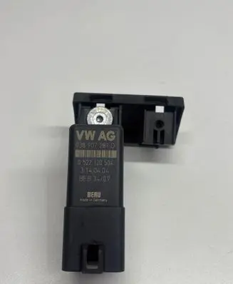 Skoda Superb B6 (3T) Glow plug pre-heat relay 038907281D 0522120504