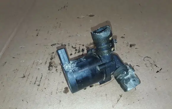 Volkswagen Touareg I Electric auxiliary coolant/water pump 7L0965561D 70207418