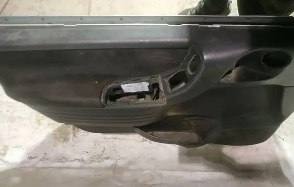 Opel Zafira A Front door card panel trim
