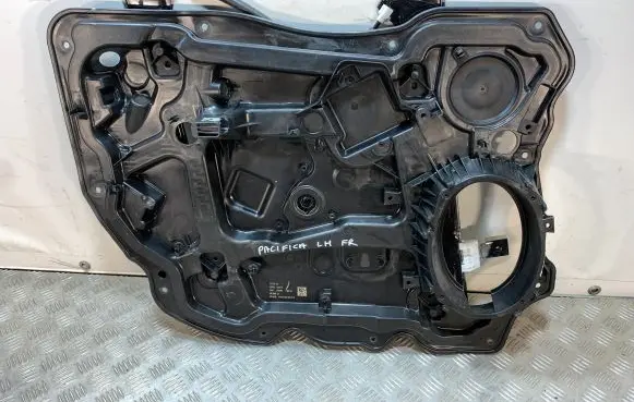Chrysler Pacifica Front door window regulator with motor 3041905 20185019420 KR550752