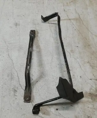 Audi A4 S4 B9 Fuel tank mounting bracket 8W0201653D