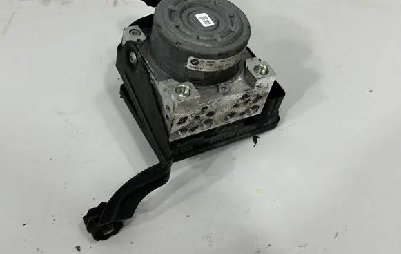 BMW 3 F30 F35 F31 ABS Pump 6891617 6897119