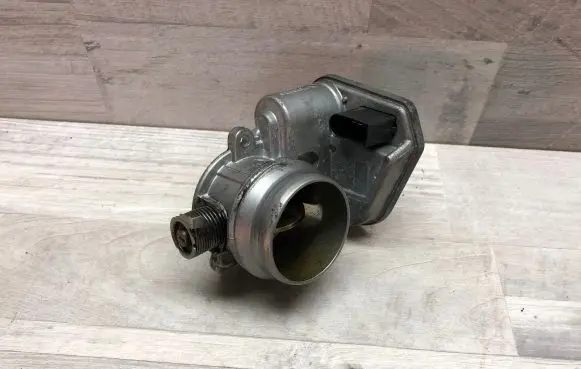 BMW 5 F10 F11 Throttle valve 620J