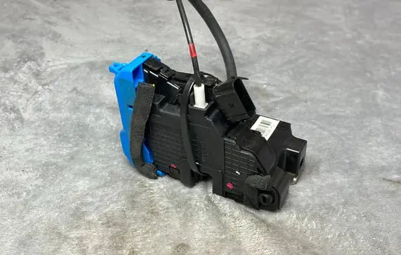 KIA Ceed Rear glass lock/latch X30 81410A2100