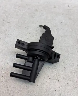 Saab 9-5 Turbo solenoid valve 9175290