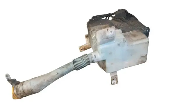 Subaru Tribeca Windshield washer fluid reservoir/tank 