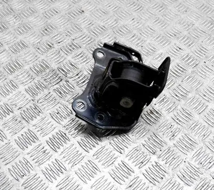 Lexus NX Engine mount bracket