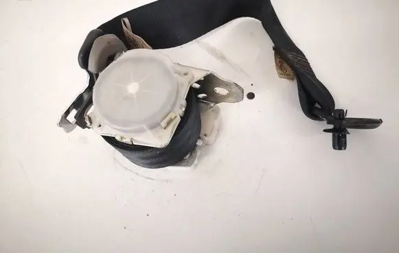 Toyota Yaris Rear seatbelt 7M7450