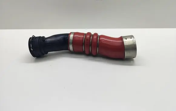 BMW 5 F10 F11 Intercooler hose/pipe 7583728 758372805 13717583728