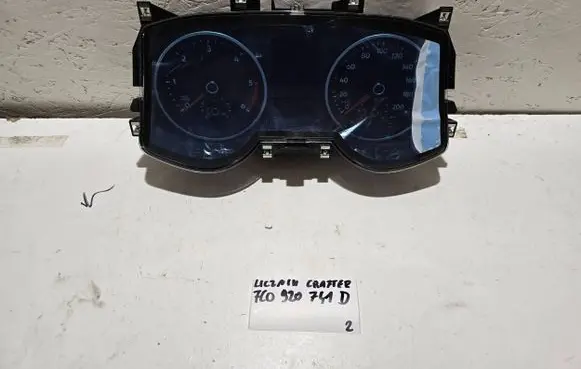 Volkswagen Crafter Speedometer (instrument cluster) 7C0920741D 7C0200 2174112685