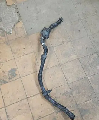 Ford Mustang V Intake resonator BR339P437DC