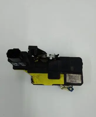 Volvo XC90 Rear door lock 8650552
